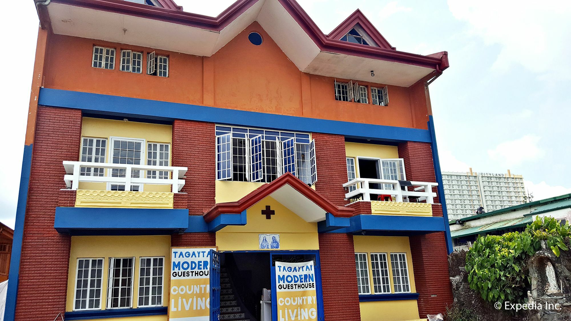 Tagaytay Modern Guesthouse - City Center タガイタイ エクステリア 写真