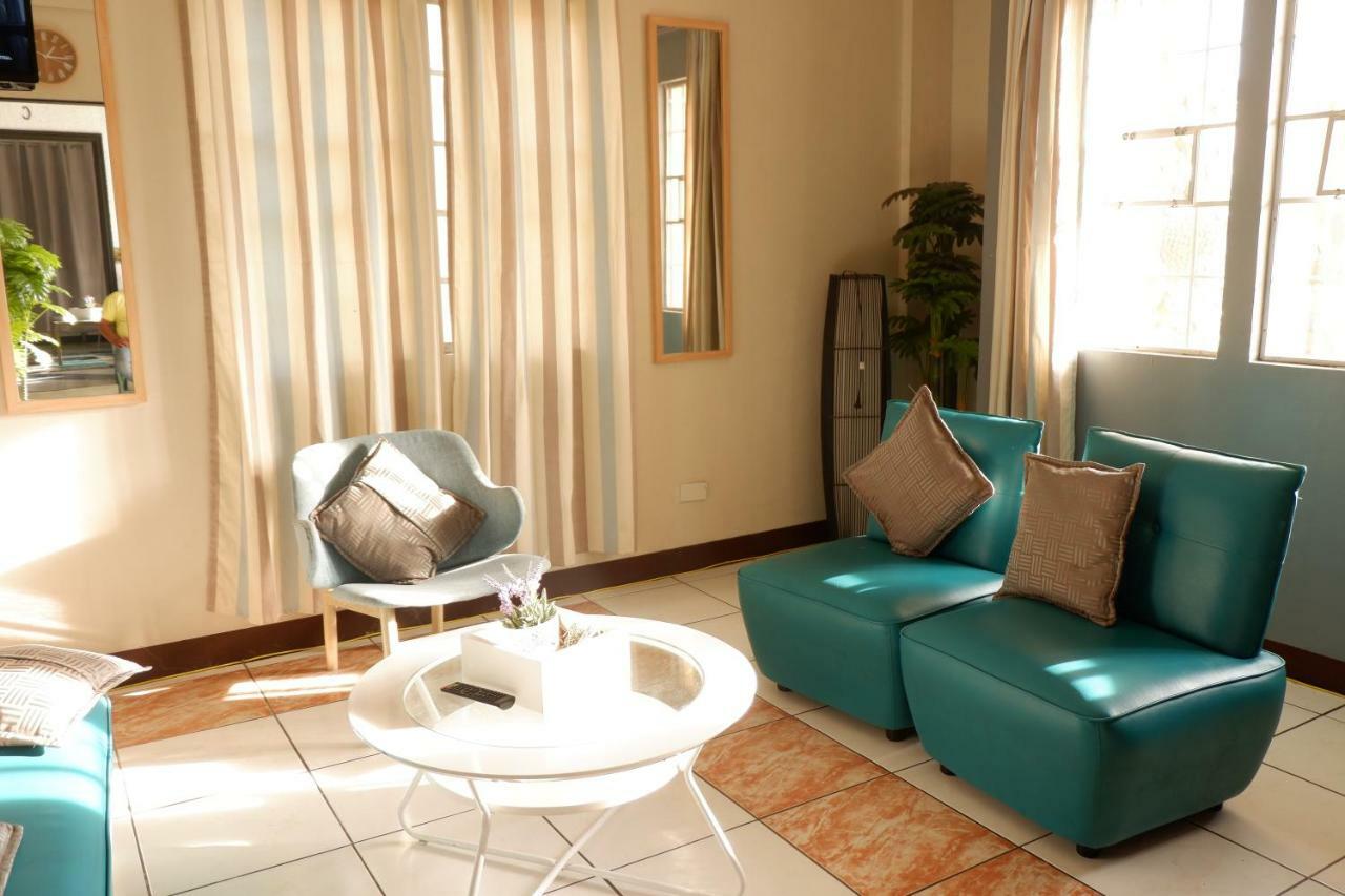 Tagaytay Modern Guesthouse - City Center タガイタイ エクステリア 写真