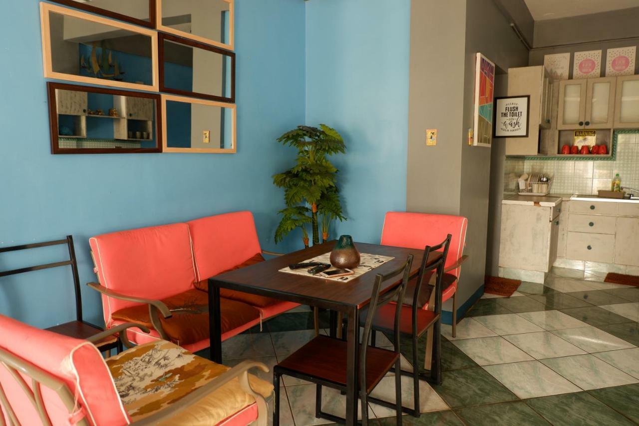Tagaytay Modern Guesthouse - City Center タガイタイ エクステリア 写真